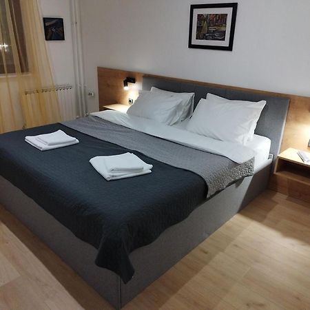 Home Apartment Ni Kültér fotó
