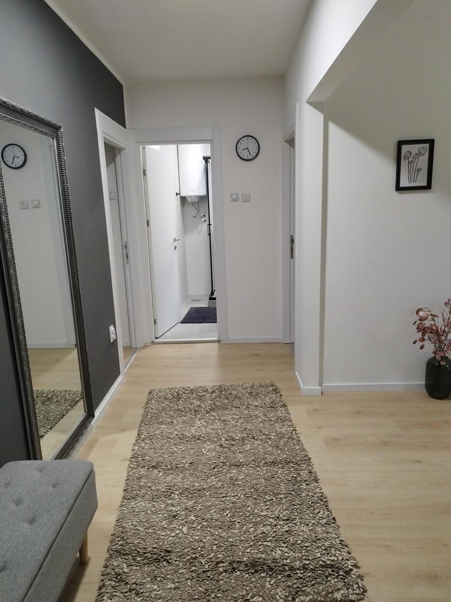 Home Apartment Ni Kültér fotó